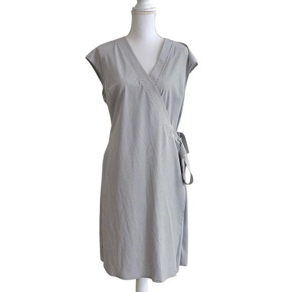 Athleta Newport Wrap Dress City Stripe Black/Sea Salt Medium - Picture 5 of 13